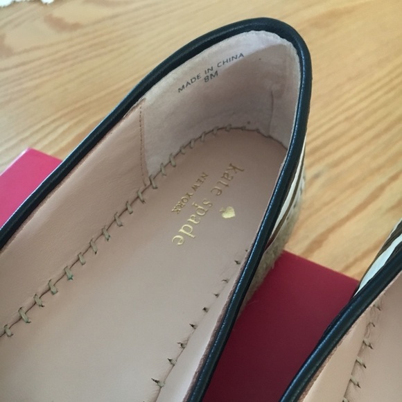 𝅺🌺 HOST PICK 🌺 Authentic Kate Spade leather espadrilles - Picture 4 of 8